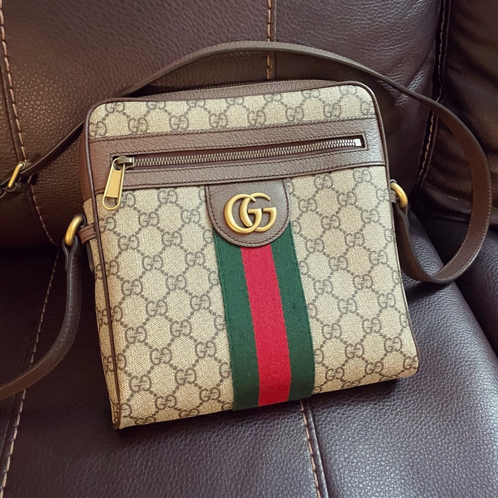 Gucci Beige GG Supreme Canvas Messenger Bag with Green and Red Stripe